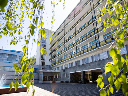  Санаторий &laquo;Родник&raquo;, Кисловодск. Территория